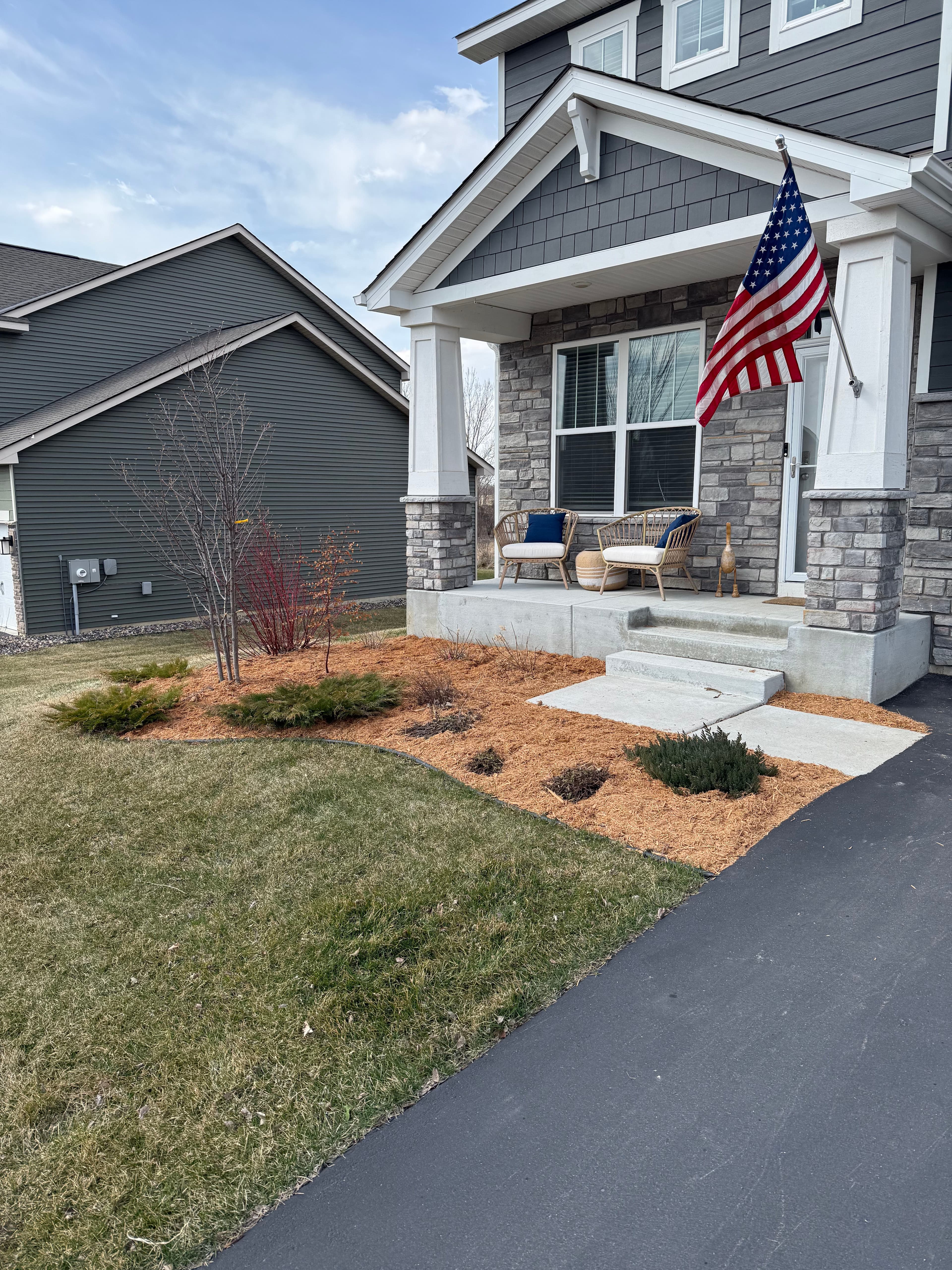 Project Fresh Mulch Installation Pulls This Prior Lake Front Yard Together image