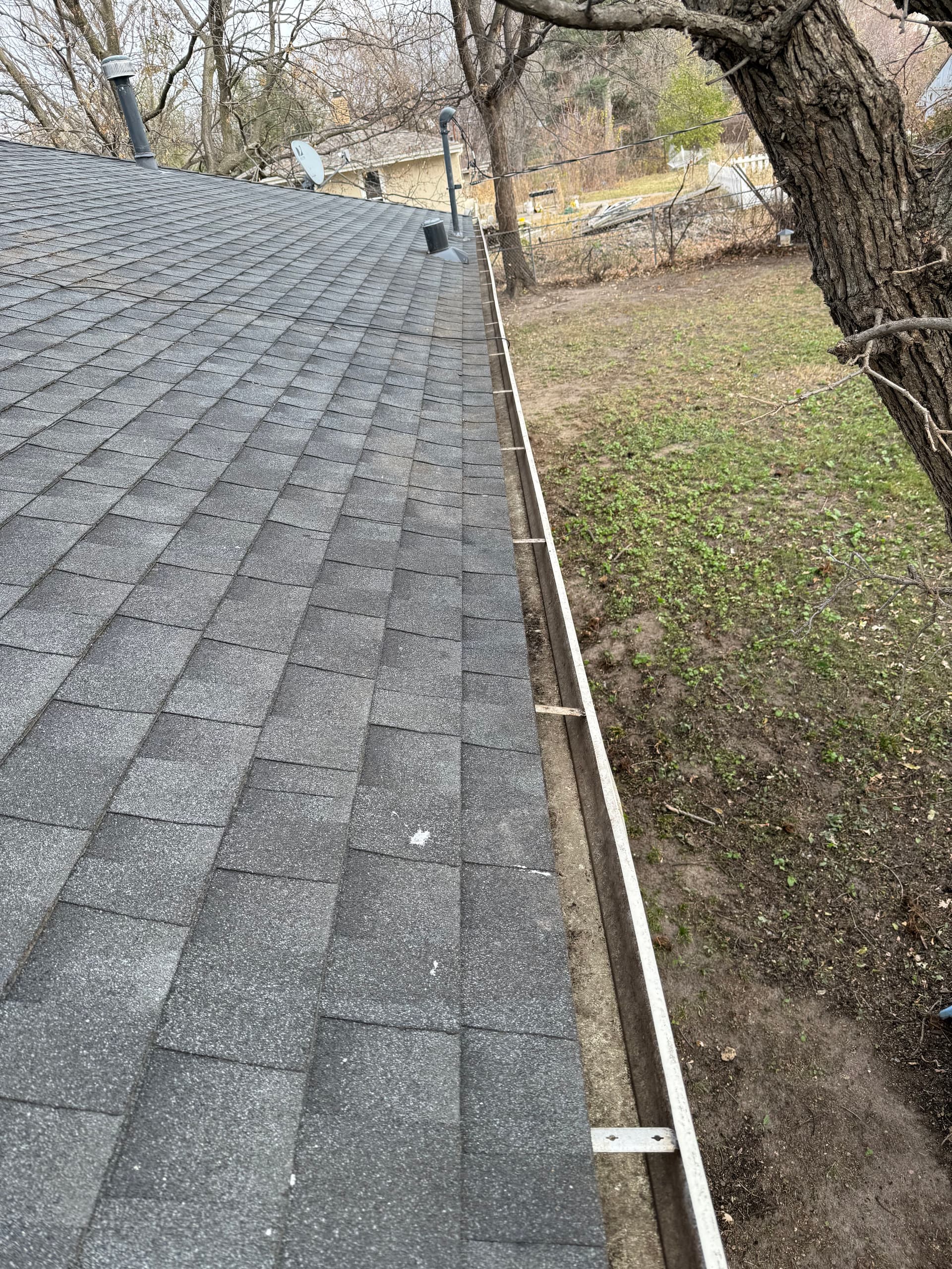 Gutter Cleaning Excellence in Burnsville MN