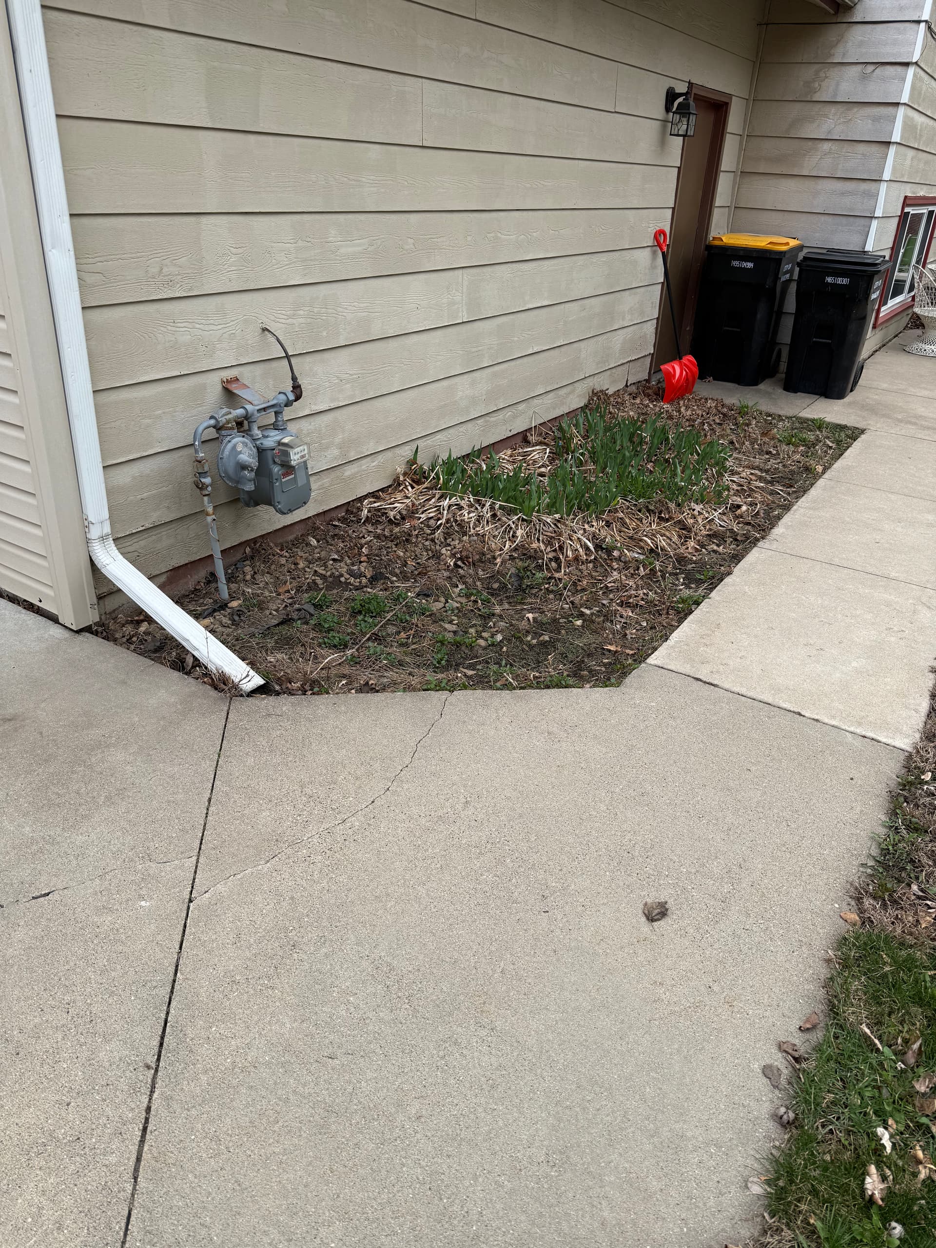 Rock Bed Refresh That Actually Makes Maintenance Easier image